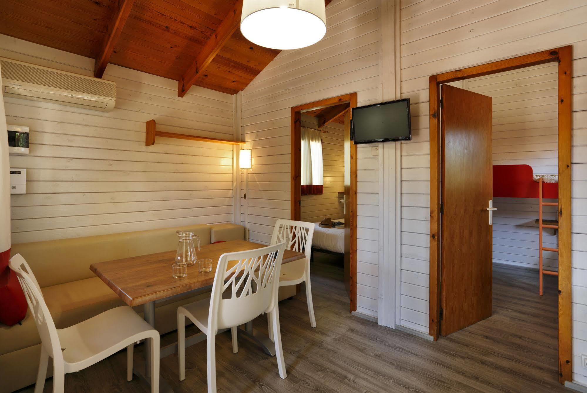 Camping Tamarit Park Resort Bagian luar foto