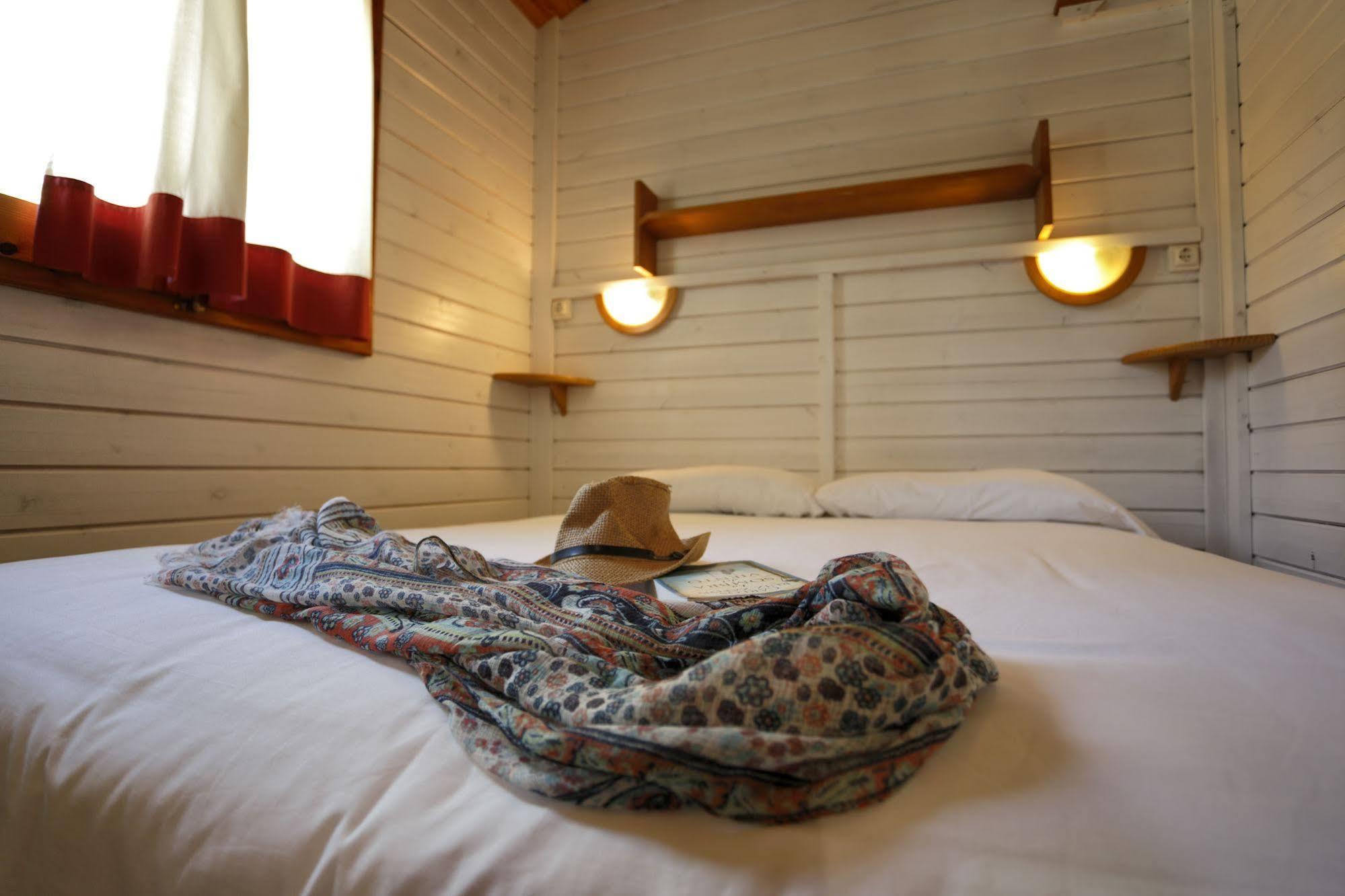 Camping Tamarit Park Resort Bagian luar foto